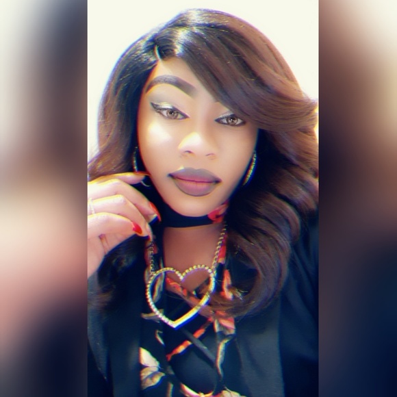 Meet your Posher, Crystal - Picture 1 of 1